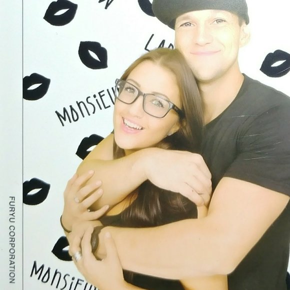 Meet your Posher, Nicki - Picture 4 of 4